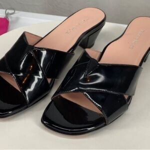Taryn Rose black patent black slide.